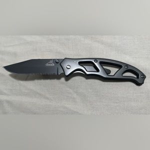 Gerber Paraframe Serrated Blade Pocketknife